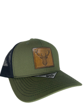 Load image into Gallery viewer, Elk SnapBack Trucker
